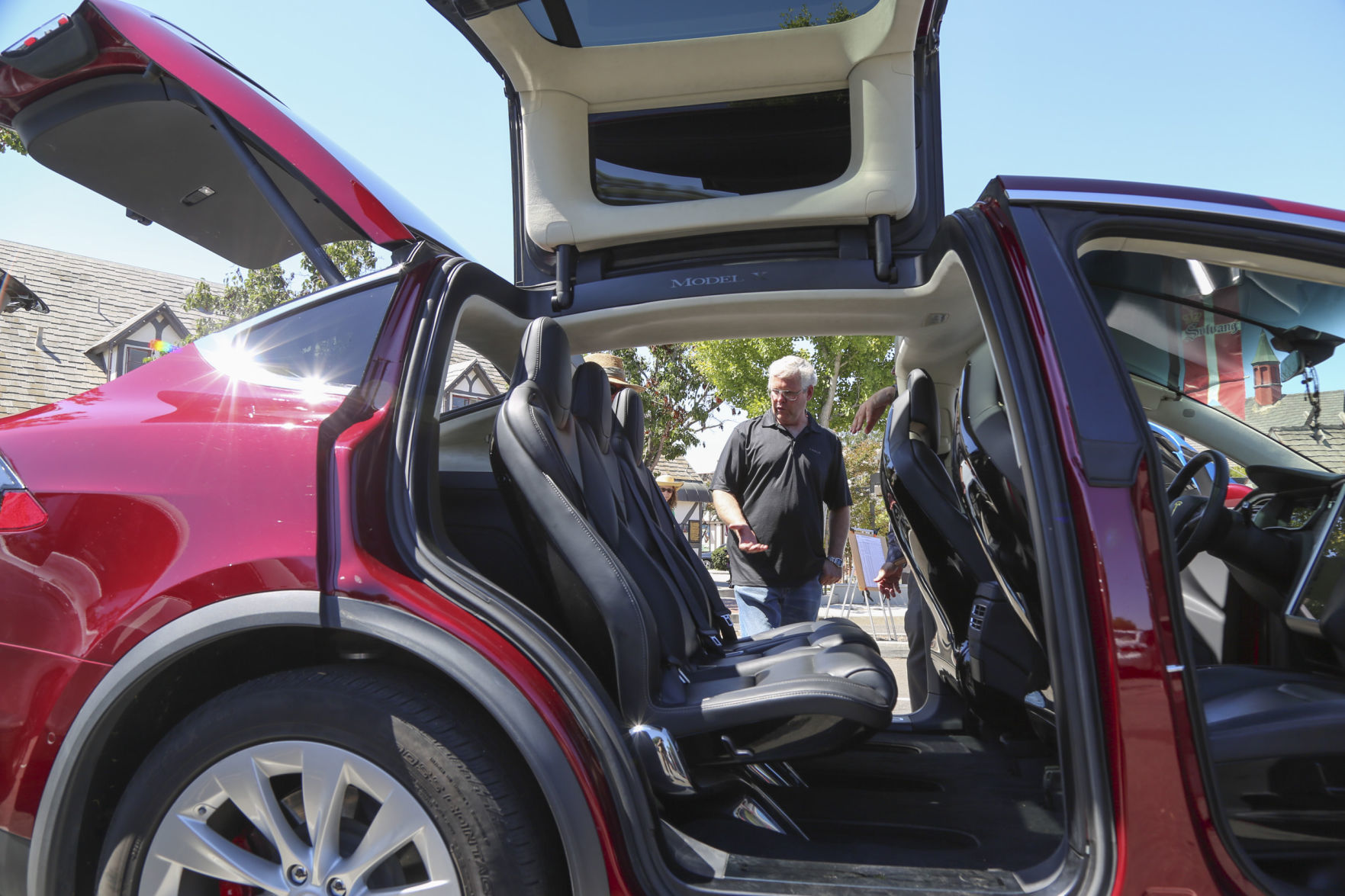 Electric Vehicle Show 1 (copy)